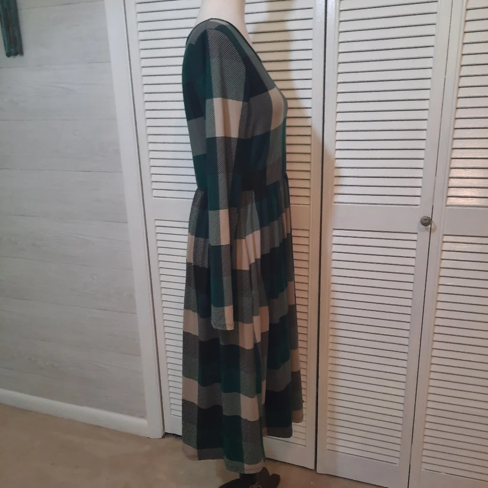 Reborn Buffalo plaid stretchy dress sz large *F - Picture 7 of 7